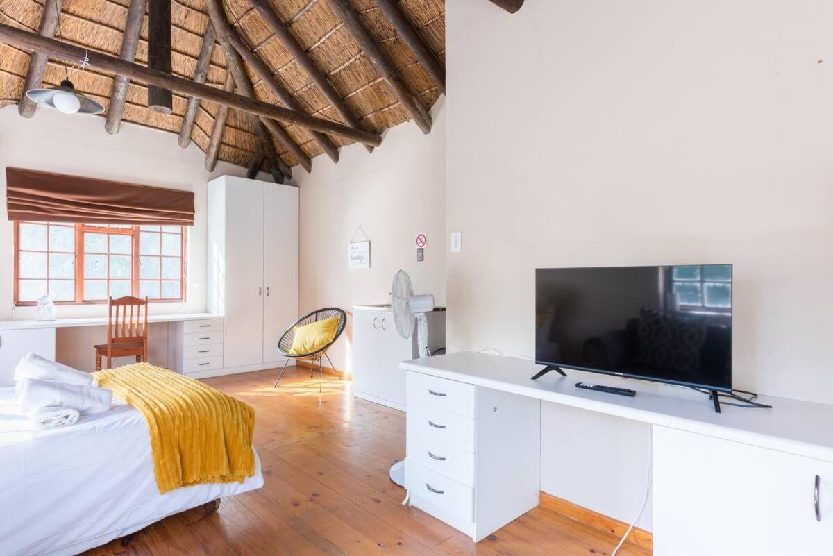 Mead, Pinelands Appartement Kaapstad Buitenkant foto